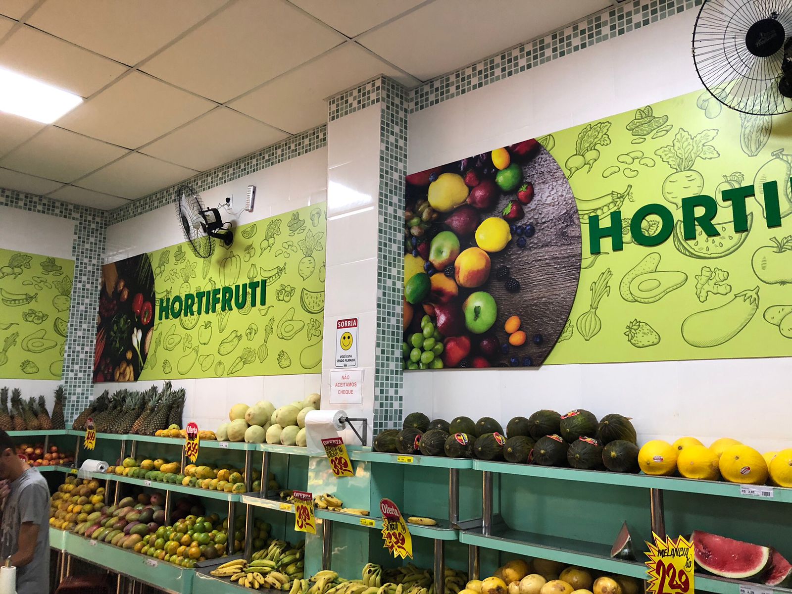 Exemplo de comunicação visual em supermercado M2 Flex - 1