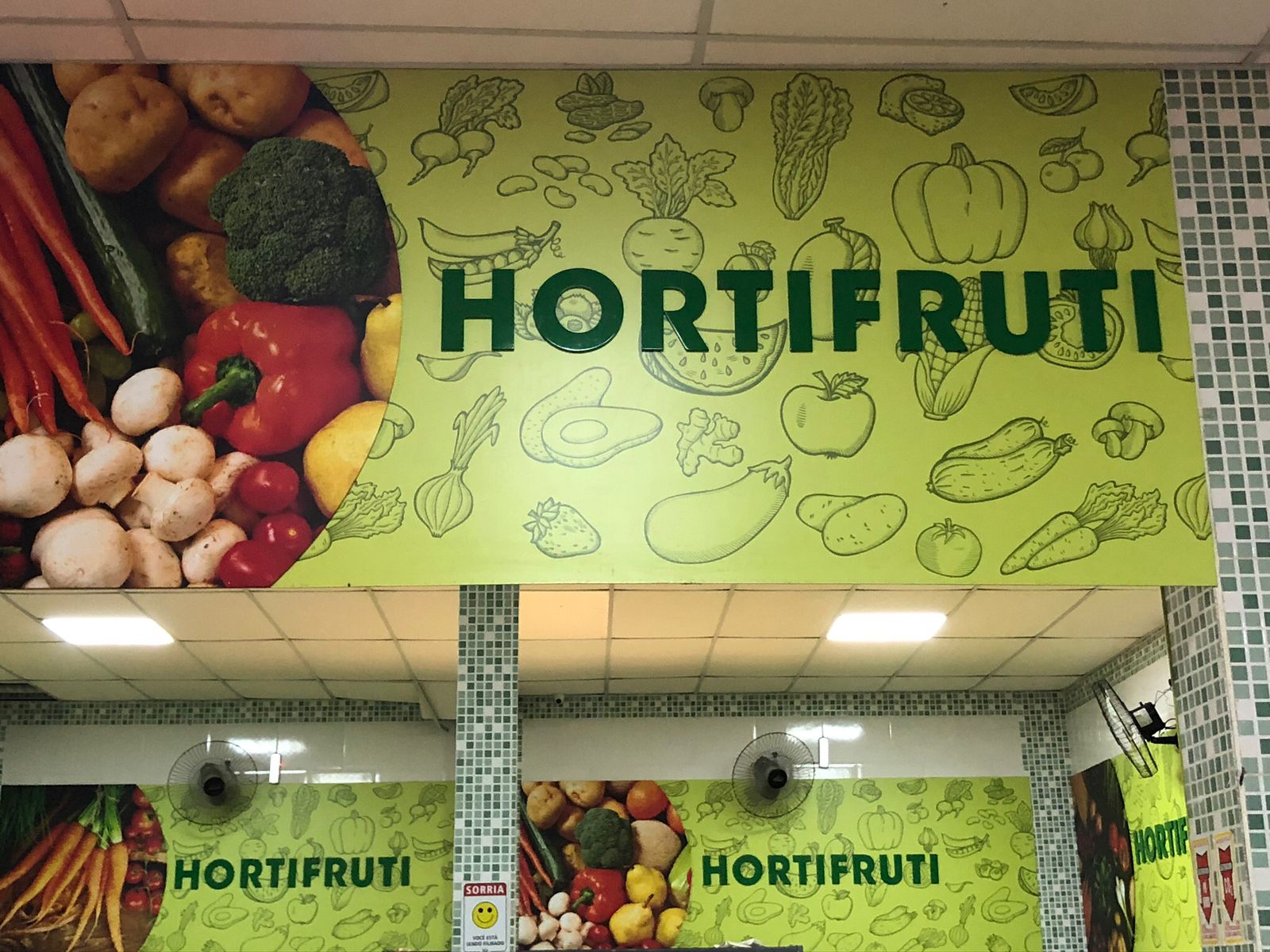 Exemplo de comunicação visual em supermercado M2 Flex - 7